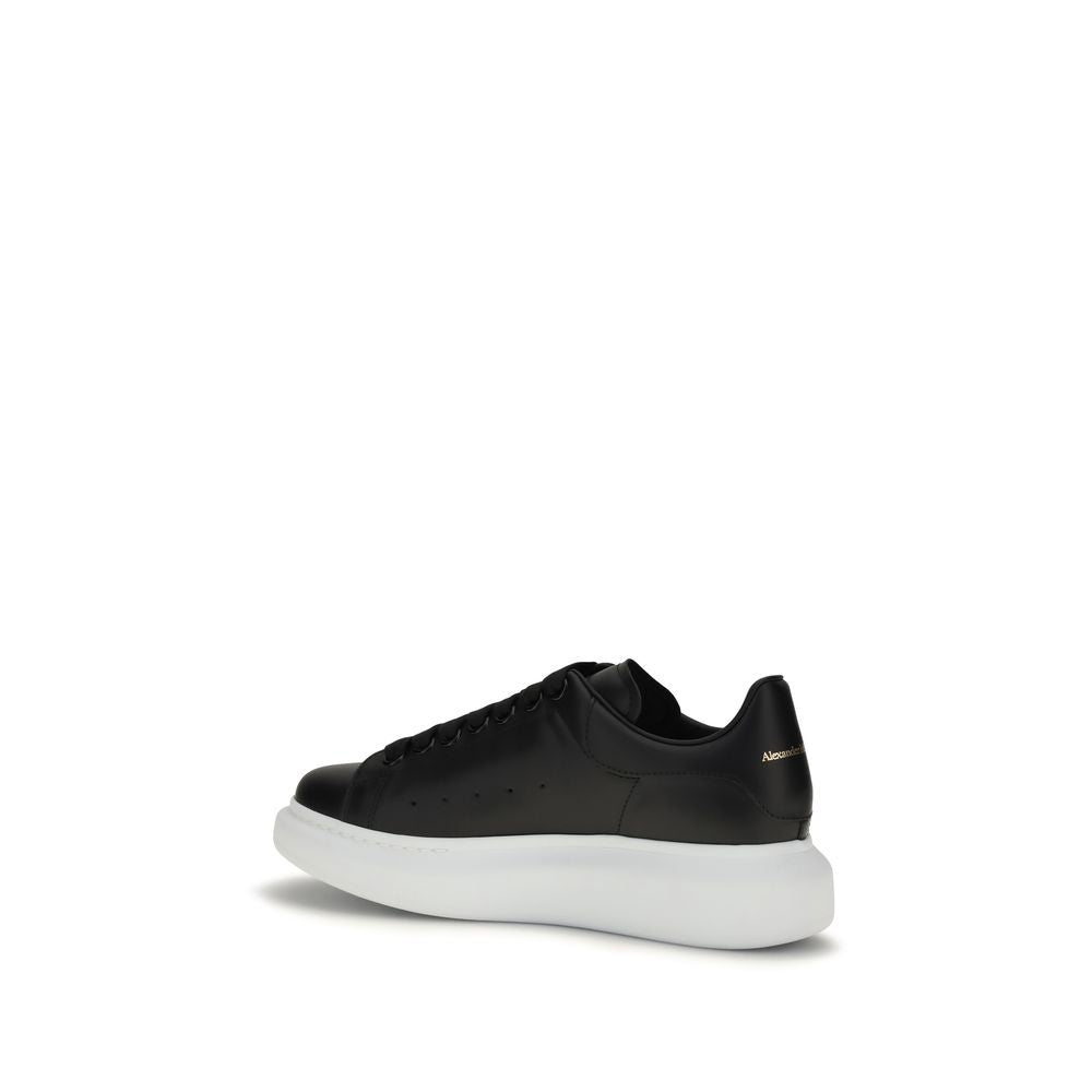Alexander McQueen - Oversized Sneakers Nere in Pelle