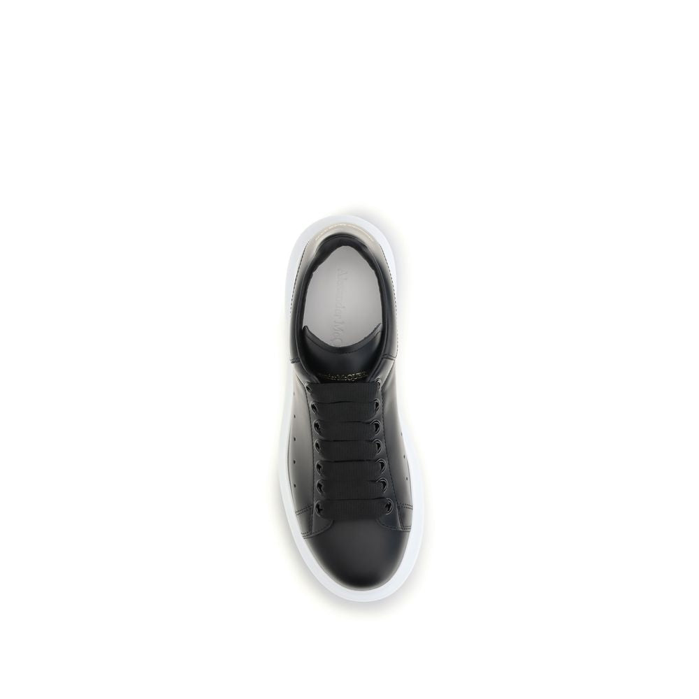 Alexander McQueen - Oversized Sneakers Nere in Pelle