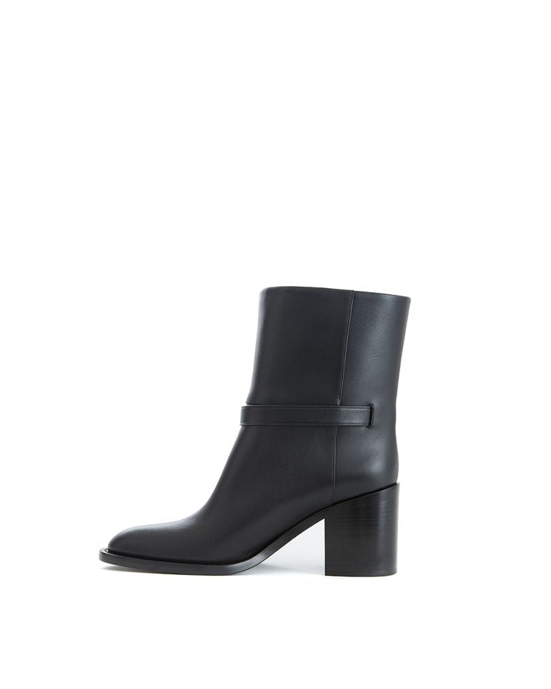 Burberry – Stivaletti Ankle Boots in Pelle Nera con Cinturino