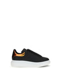 Alexander McQueen – Sneakers Oversized in Pelle Nera con Spoiler Rame Metallizzato