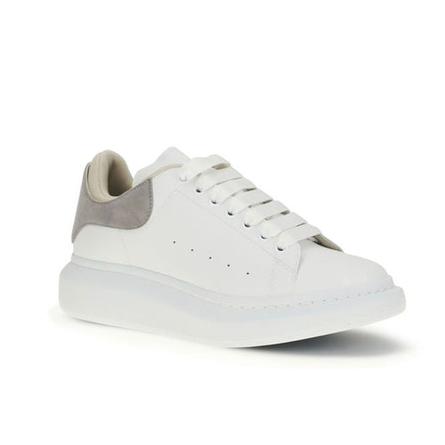 Alexander McQueen – Sneakers Oversized in Pelle di Vitello Bianca con Dettaglio Grigio