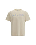 Alexander McQueen – T-Shirt Beige in Cotone Premium con Logo McQueen Azzurro Pastello