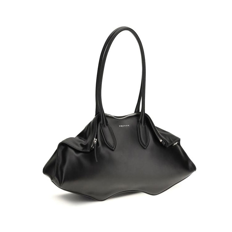Alexander McQueen – The Manta Shoulder Bag in Pelle Nera – Collezione AW26