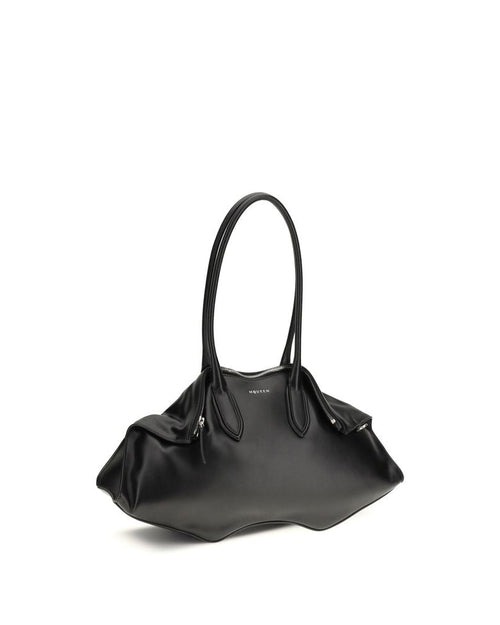 Alexander McQueen – The Manta Shoulder Bag in Pelle Nera – Collezione AW26