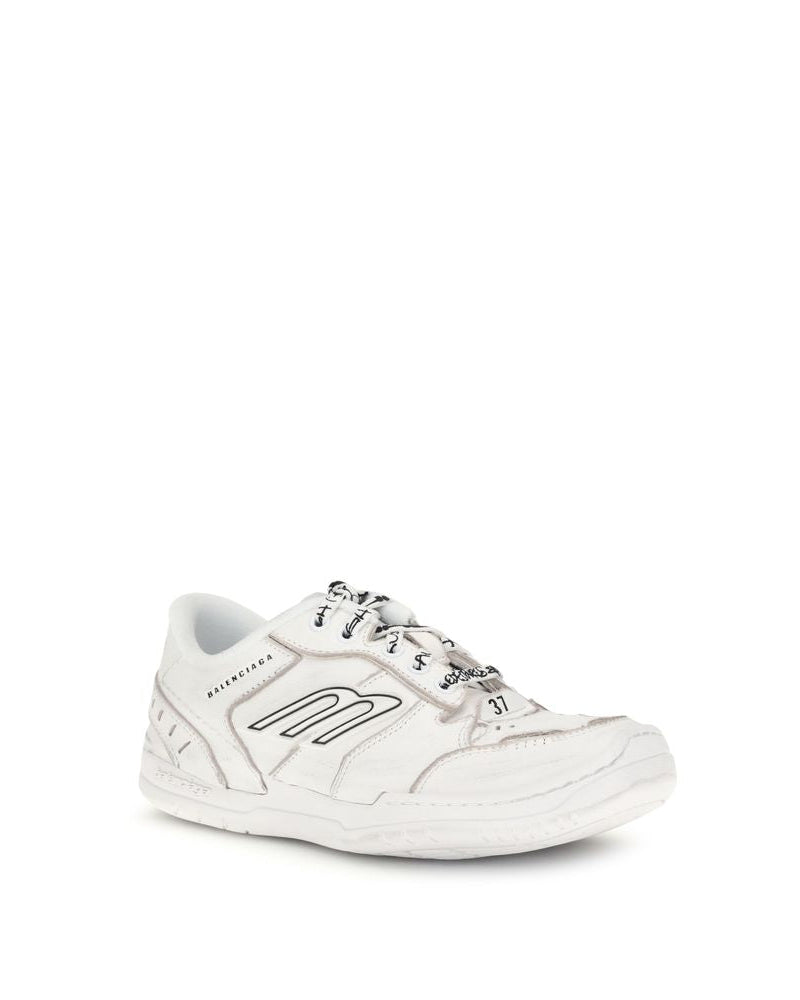 Balenciaga – Hamptons Worn-Out Sneakers in Pelle Bianca – Collezione SS26