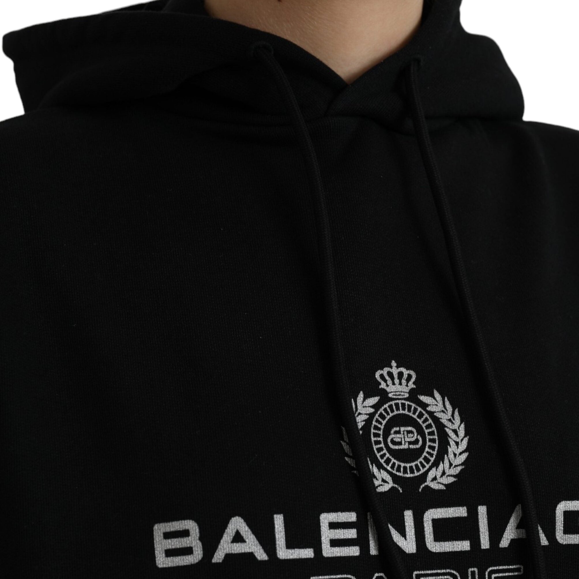 Balenciaga – Hoodie Oversize Nera “Balenciaga Paris” con Logo Ricamato