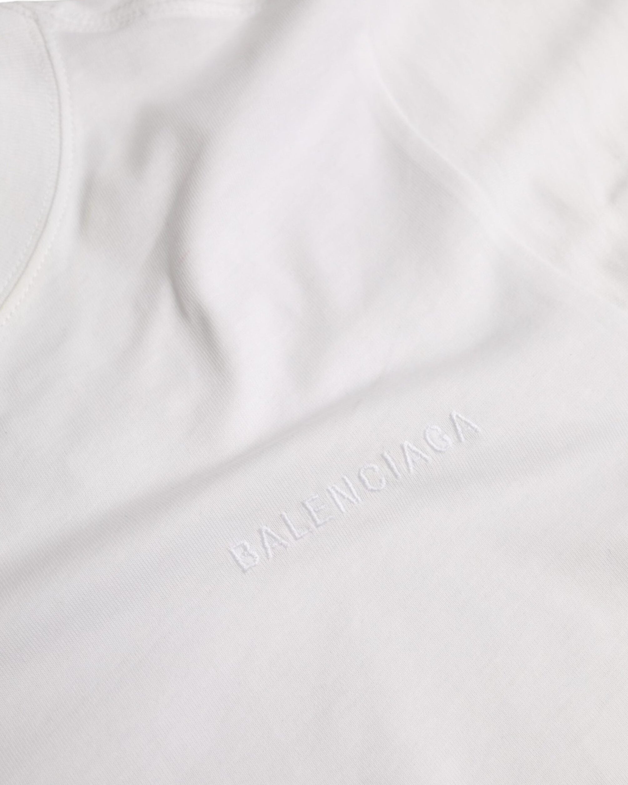 Balenciaga – T-Shirt Donna in Cotone Bianco con Logo Ricamato Tone-on-Tone