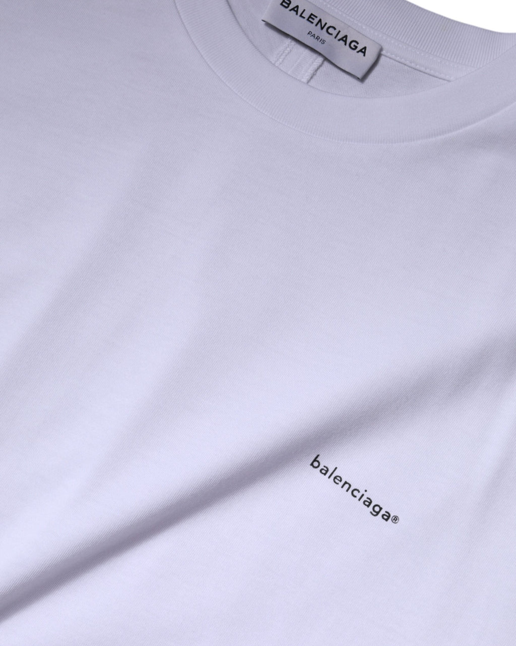 Balenciaga – T-Shirt Oversize in Cotone Bianco con Mini Logo