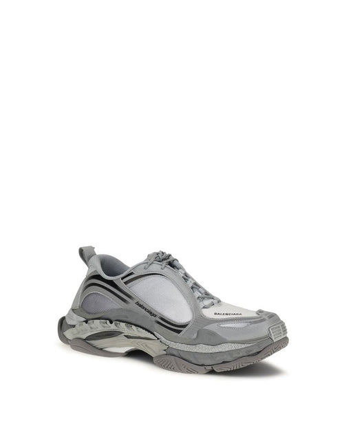 Balenciaga – Triple S Sneakers Grigio e Bianco dal Look Distressed