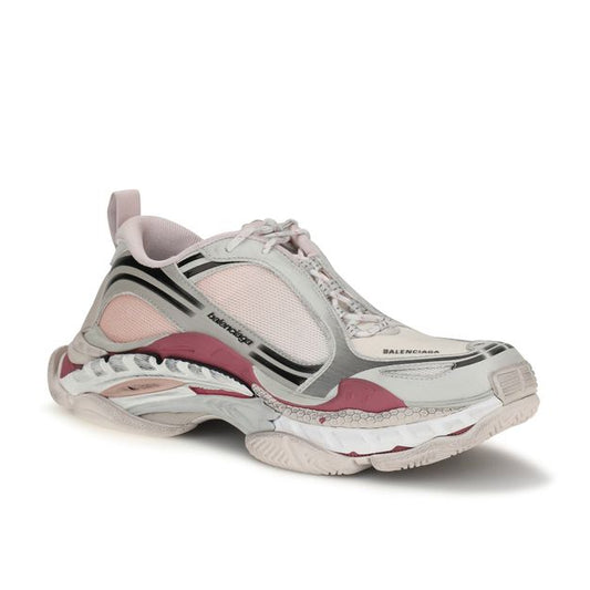 Balenciaga – Triple S Sneakers Rosa Cipria e Bianco dal Look Distressed
