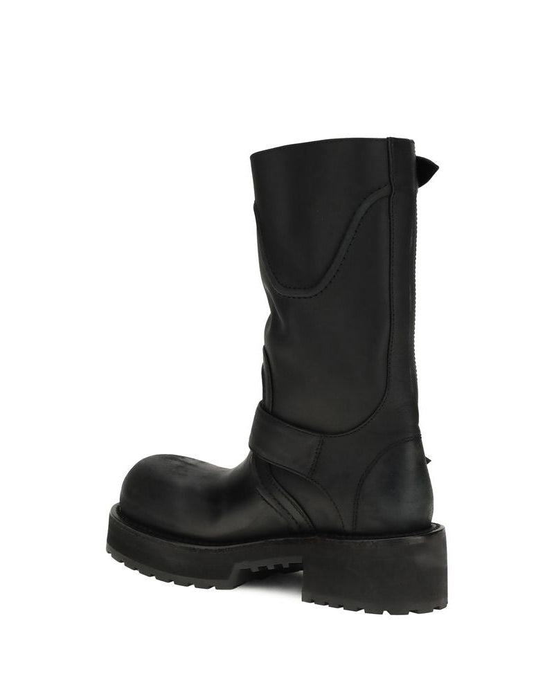 Balenciaga – Venom Boots in Pelle Nera con Fibbie Industrial – Collezione SS26