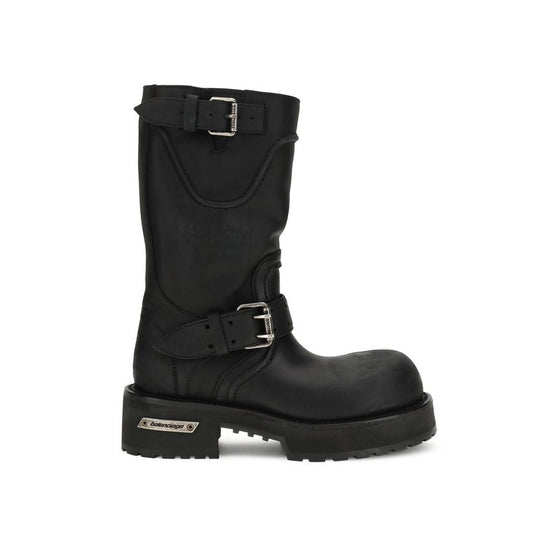 Balenciaga – Venom Boots in Pelle Nera con Fibbie Industrial – Collezione SS26