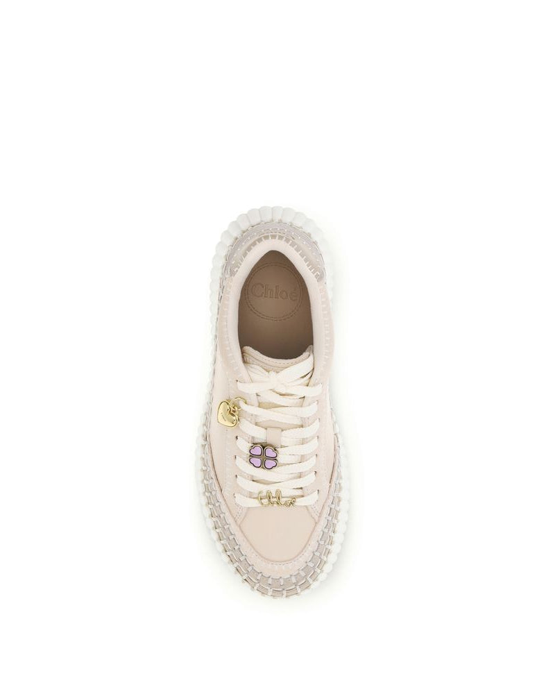 Chloé – Sneakers Nama Platform in Pelle e Suede Beige con Charms Decorativi
