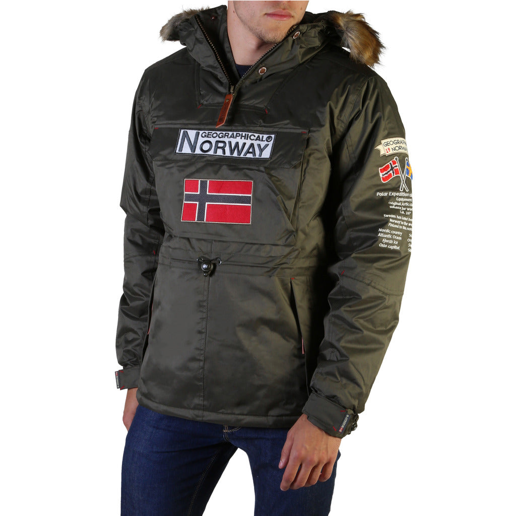 Geographical Norway - Barman-man-kaki