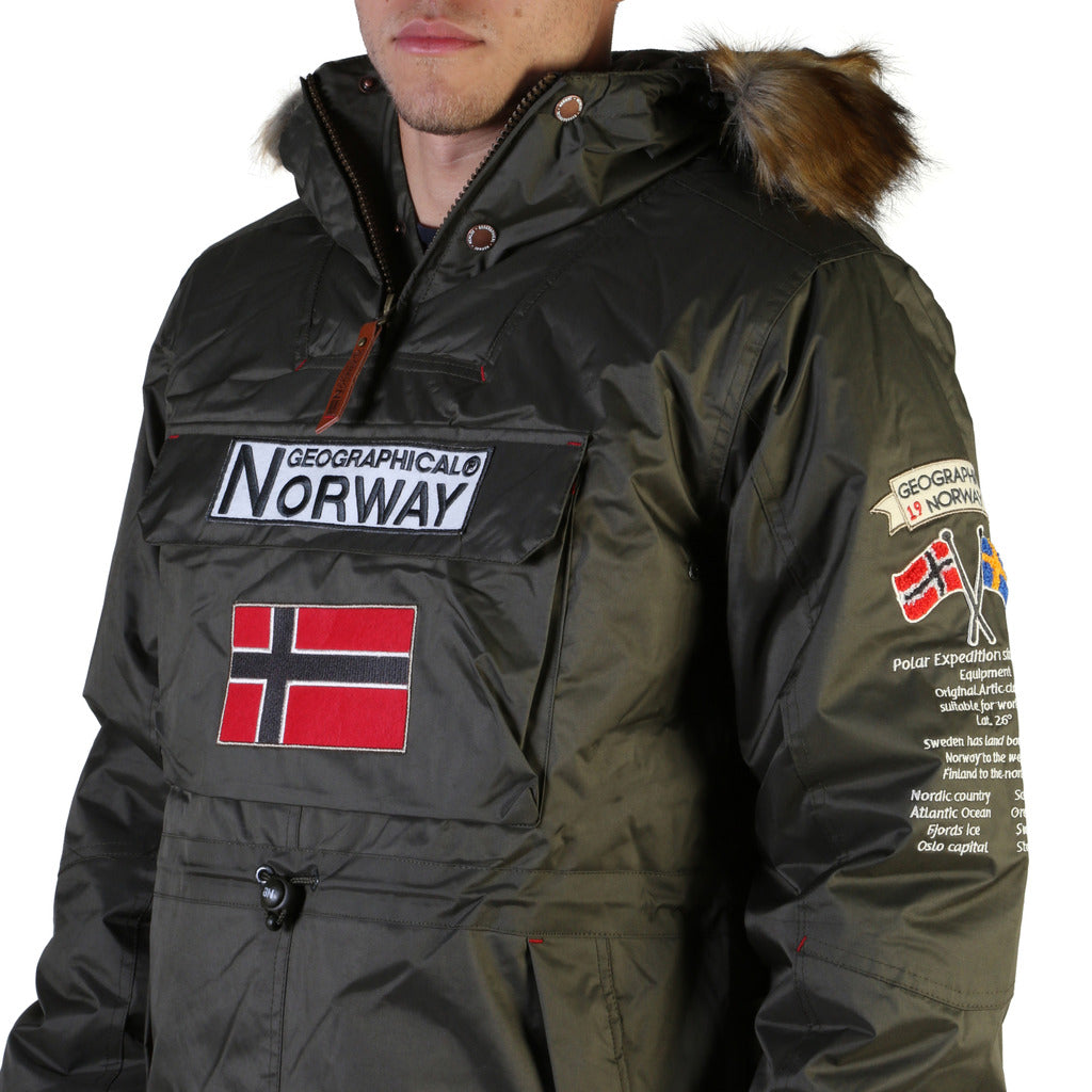Geographical Norway - Barman-man-kaki